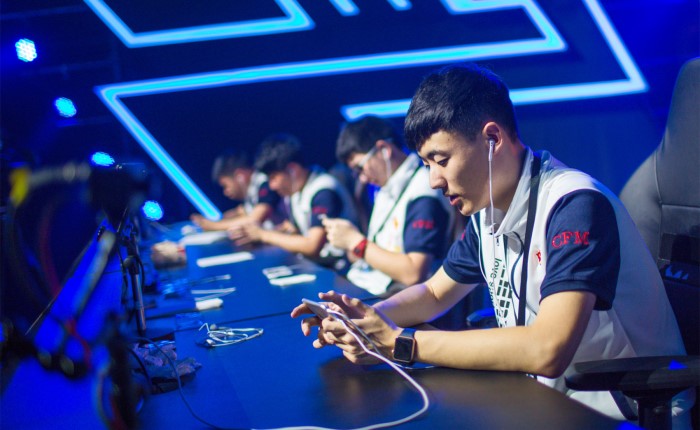 手的高压逼 手的高压逼